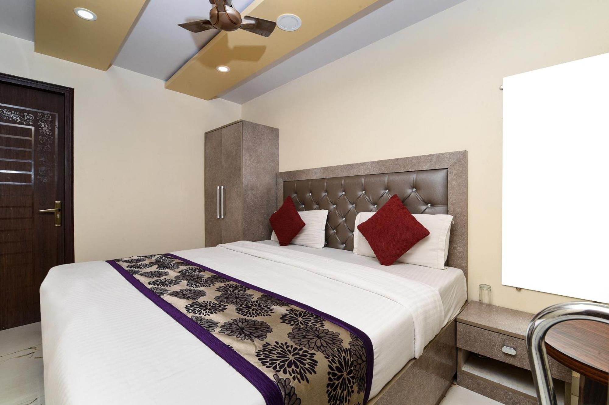 O Rama Krishna Near Delhi Airport 3* New Delhi