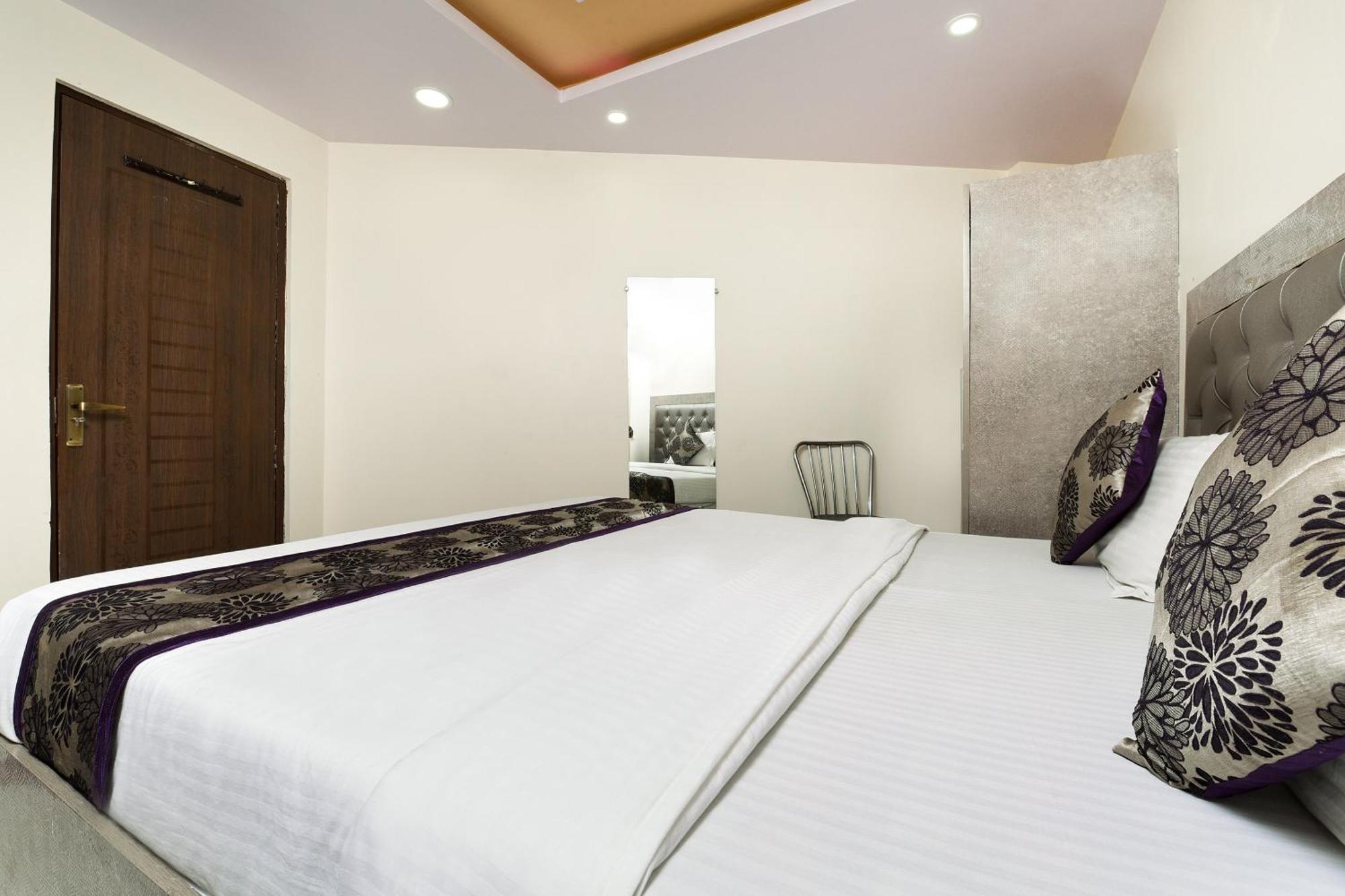 O Rama Krishna Near Delhi Airport 3* New Delhi